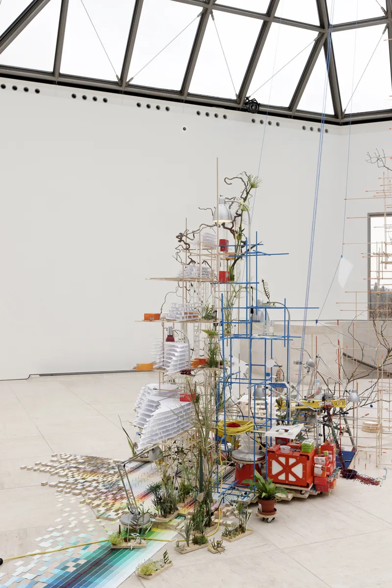 Sarah_Sze_fixed_points_finding_home_mudam_collection