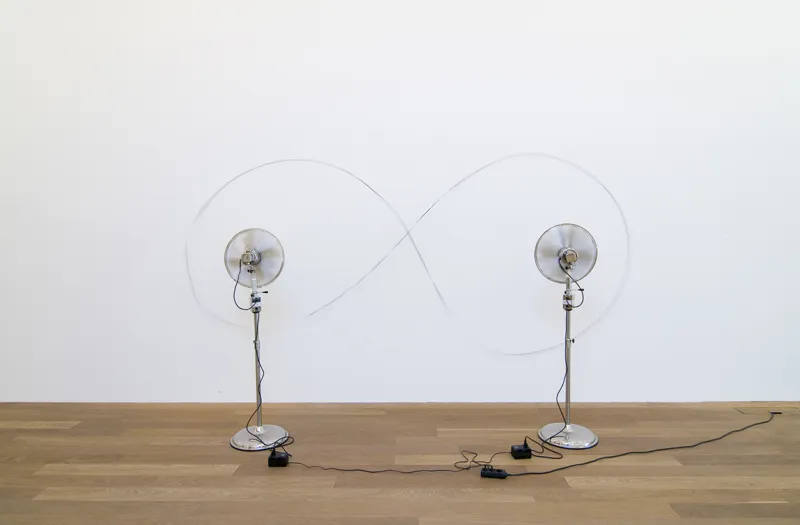 M ZKE01Zilvinas_Kempinas_Lemniscate_mudam_collection