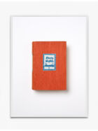 Annette Kelm, Franz Kafka, "Amerika", 1927 Kurt Wolff Verlag, München, Einbandgestaltung Georg Salter, 2020. De la série "Die Bücher", 2019-2021. Tirage pigmentaire d’archives. 70 x 52,5 cm. Collection Mudam Luxembourg. Acquisition 2022 © Annette Kelm. Courtesy de l’artiste et Herald St, Londres
