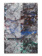 Leyla Yenirce, ‘PlayStation 5’, 2022. Huile, spray acrylique et encre sérigraphique sur toile. 300 x 200 cm. Collection Mudam Luxembourg. Dépôt 2024 – Keith and Christiane O’Donnell-Pommerell © Photo : Gunter Lepkowski