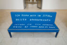 Finnegan Shannon, ‘Do you want us here or not (Mudam)’, 2023. Contreplaqué 90 x 186 x 70 cm. Collection Mudam Luxembourg. Acquisition 2023. Vue de l’exposition ‘A Model’, Mudam Luxembourg, 09.02 – 08.09.2024 © Photo : Mareike Tocha | Mudam Luxembourg