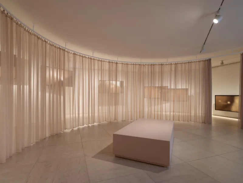 Exhibition view, ‘Simon Fujiwara: A Whole New World’, Mudam Luxembourg. Courtesy of the artist; Gió Marconi, Milano; TARO NASU, Tokyo; Dvir Gallery Paris, Tel Aviv, Brussels and Esther Schipper Berlin/Paris/Seoul. Photo: Andrea Rossetti © Mudam Luxembourg