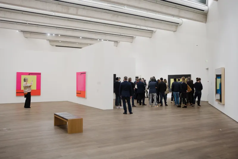 Vue de l'exposition "Peter Halley. Conduits: Paintings from the 1980s", Mudam Luxembourg 31.03 – 15.10.2023 © Photo : Marion Dessard | Mudam Luxembourg
