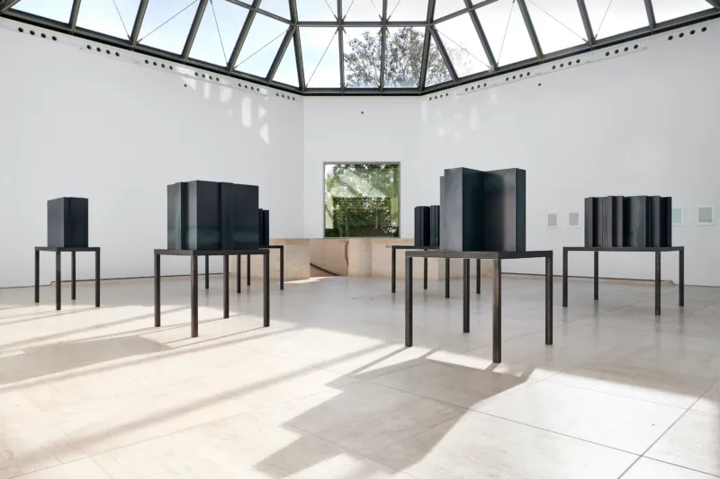 Vue de l'exposition "Sung Tieu. Civic Floor", 08.10.2022 – 05.02.2023 Mudam Luxembourg @ Photo : Mareike Tocha | Mudam Luxembourg