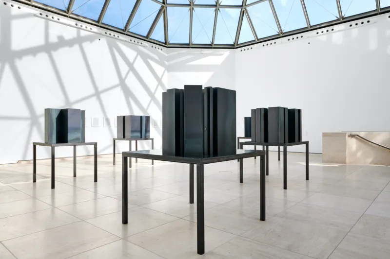 Vue de l'exposition "Sung Tieu. Civic Floor", 08.10.2022 – 05.02.2023 Mudam Luxembourg @ Photo : Mareike Tocha | Mudam Luxembourg
