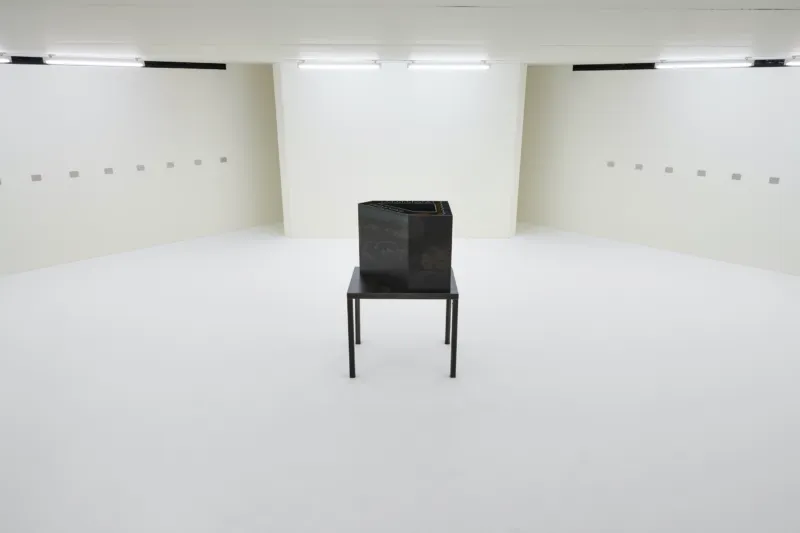 Vue de l'exposition "Sung Tieu. Civic Floor", 08.10.2022 – 05.02.2023 Mudam Luxembourg @ Photo : Mareike Tocha | Mudam Luxembourg