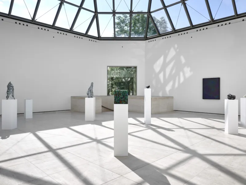 View of the exhibition ‘Agnieszka Kurant. Risk Landscape’, Mudam Luxembourg. Photo: Mareike Tocha © Mudam Luxembourg