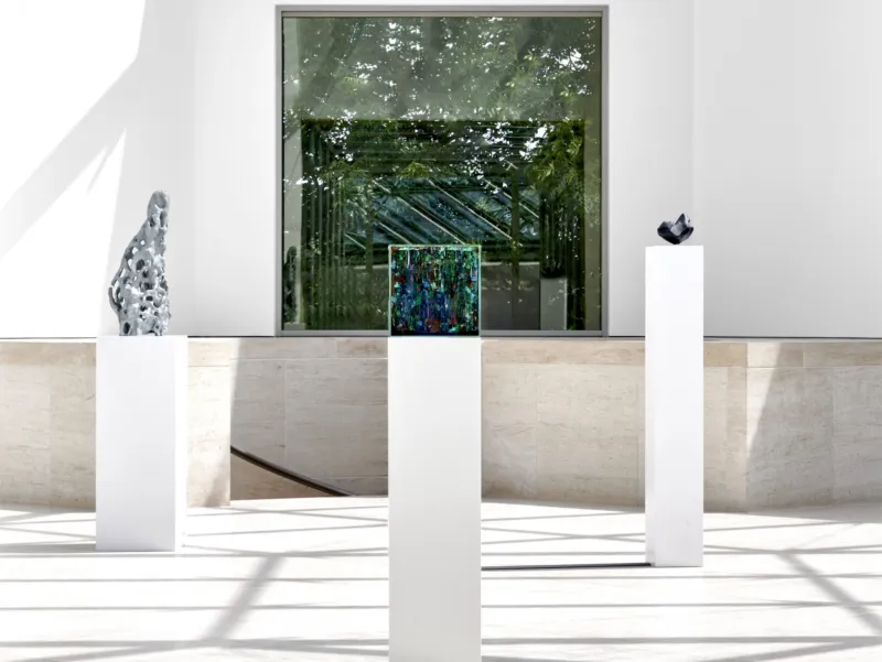 View of the exhibition ‘Agnieszka Kurant. Risk Landscape’, Mudam Luxembourg. Photo: Mareike Tocha © Mudam Luxembourg