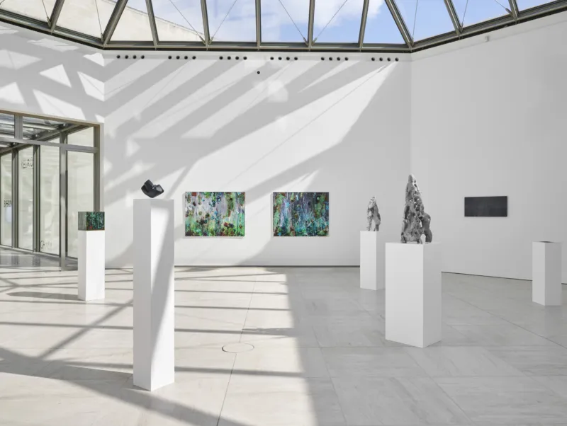 View of the exhibition ‘Agnieszka Kurant. Risk Landscape’, Mudam Luxembourg. Photo: Mareike Tocha © Mudam Luxembourg