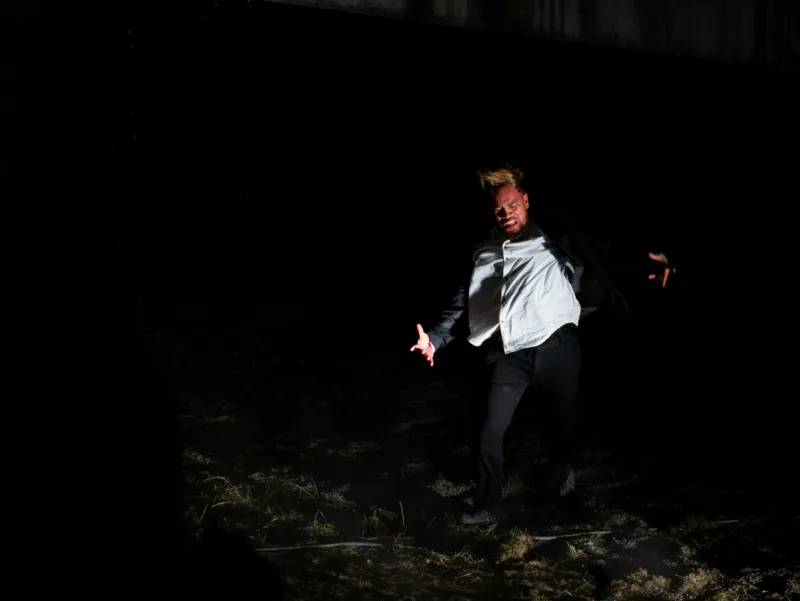 ‘Lemi Ponifasio/Elisabeth Schilling: The Manifestation’ performance view. Photo: Inês Rebelo de Andrade © Mudam Luxembourg, Théâtres de la Ville de Luxembourg, Philharmonie