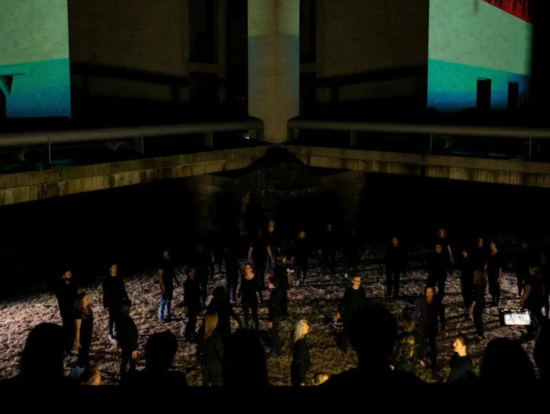 ‘Lemi Ponifasio/Elisabeth Schilling: The Manifestation’ performance view. Photo: Inês Rebelo de Andrade © Mudam Luxembourg, Théâtres de la Ville de Luxembourg, Philharmonie