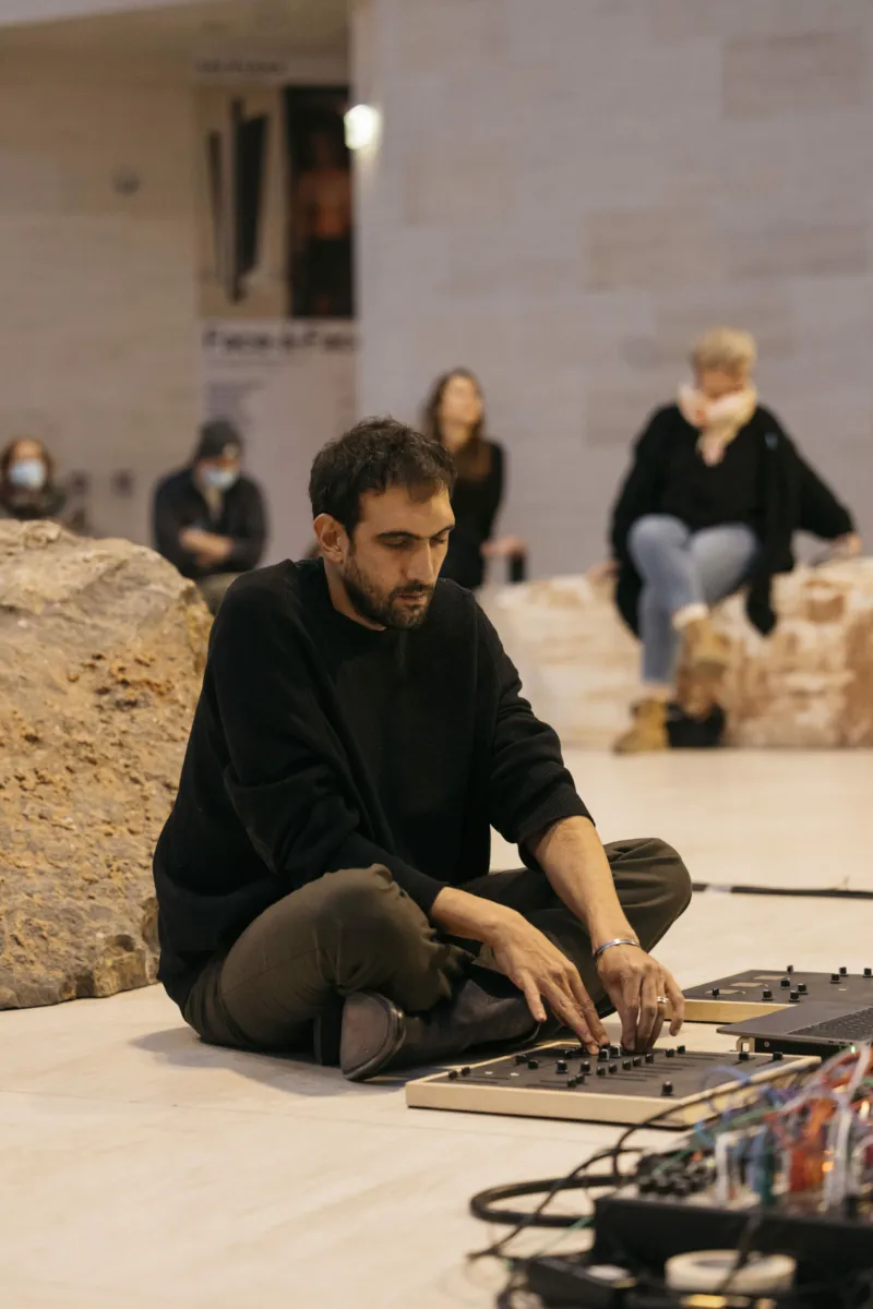 Tarek Atoui at Mudam, 04.12.2024 © Photo : Eike Walkenhorst | Mudam Luxembourg