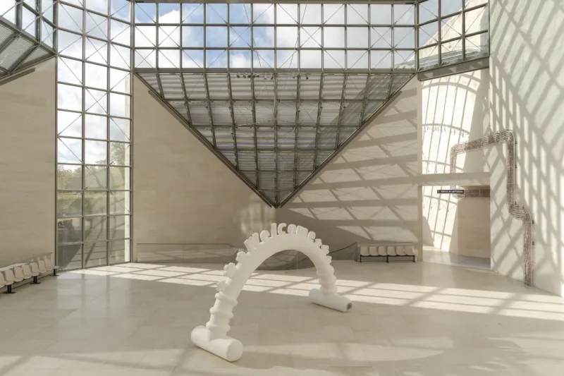 Vue de l’exposition "After Laughter Comes Tears", Mudam Luxembourg 13.10.2023 – 07.01.2024  © Photo : Fabrizio Vatieri | Mudam Luxembourg