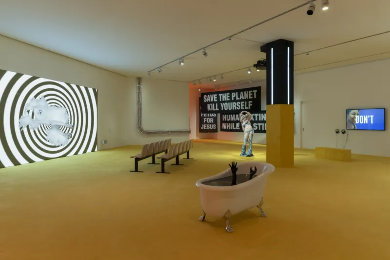 Vue de l’exposition "After Laughter Comes Tears", Mudam Luxembourg 13.10.2023 – 07.01.2024  © Photo : Fabrizio Vatieri | Mudam Luxembourg