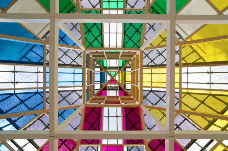 Daniel Buren, ‘Architecture, contre-architecture : transposition’, 2010, Travail in situ, Production Mudam Luxembourg. Photo : Andrés Lejona © Mudam Luxembourg