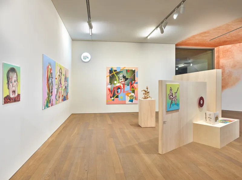 Vue de l'exposition "Freigeister. Fragments d’une scène artistique au Luxembourg et au-delà", 11.11.2021 – 27.02.2022, Mudam Luxembourg © Photo : Rémi Villaggi | Mudam Luxembourg