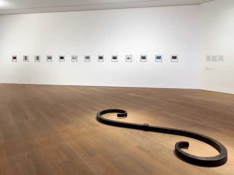 Vue de l'exposition "Freigeister. Fragments d’une scène artistique au Luxembourg et au-delà", 11.11.2021 – 27.02.2022, Mudam Luxembourg © Photo : Rémi Villaggi | Mudam Luxembourg