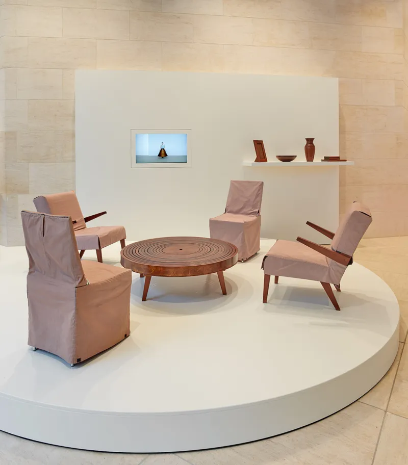 Vue de l'exposition "mirror mirror: cultural reflections in fashion", 30.10.2021 – 18.04.2022, Mudam Luxembourg