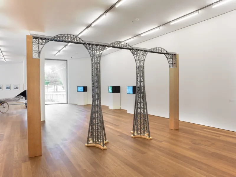 Mudam Mondes Burden