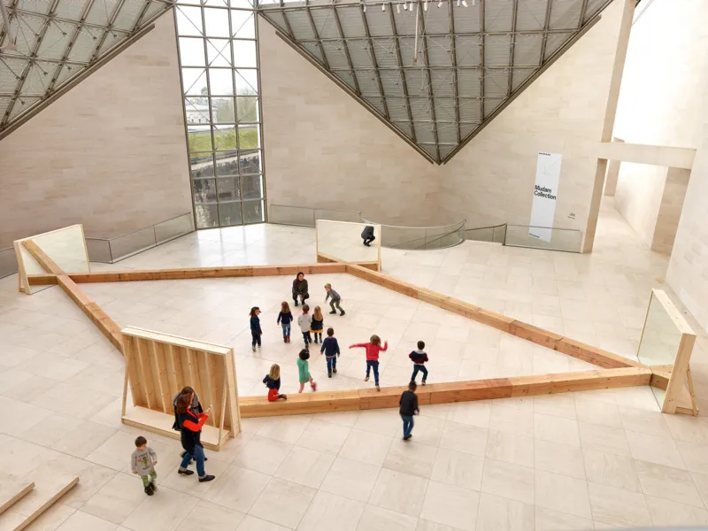 Mudam Robert Morris