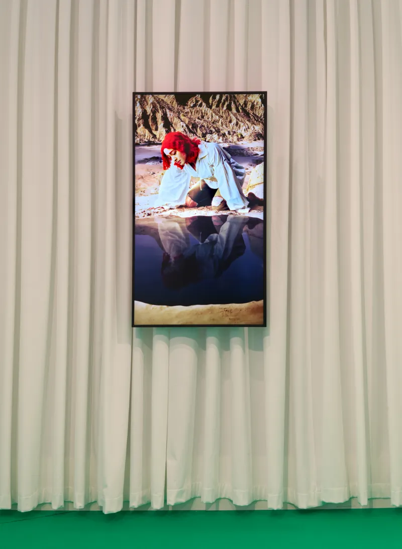 Sin Wai Kin, ‘Wai King’, 2023. Collection Mudam Luxembourg. Donation 2023 – Baloise. View of the exhibition ‘Sin Wai Kin. Portraits’, 29.03 – 09.06.2024 Mudam Luxembourg © Photo: Rémi Villaggi – Metz | Mudam Luxembourg