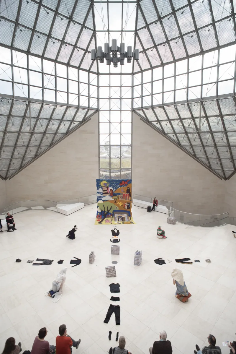 Darius Dolatyari-Dolatdoust. PARADES, 10.04.2022, Performances at Mudam Luxembourg. Photo: Simon Verjus | Mudam Luxembourg