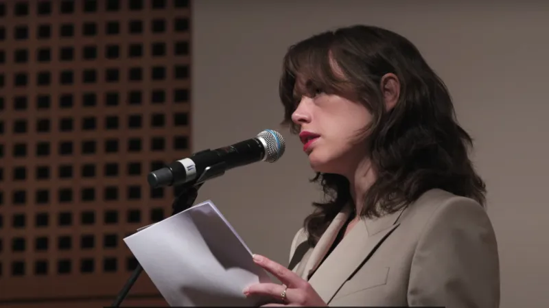 The Contract | Performance by Hanne Lippard at Mudam video still.