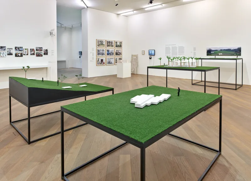 Vue de lexposition Bert Theis Building Philosophy Cultivating Utopia photo Rémi Villaggi Mudam Luxembourg 3