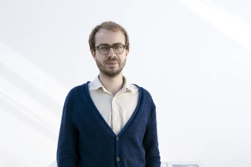 Portrait de Christophe Gallois (Curateur, Responsable des Expositions au Mudam)