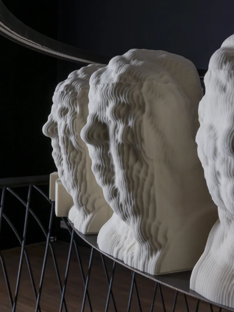 Eva L'Hoest, ‘The Mindful Hand’, vue de l'exposition © Casino Luxembourg – Forum d'art contemporain, 2025