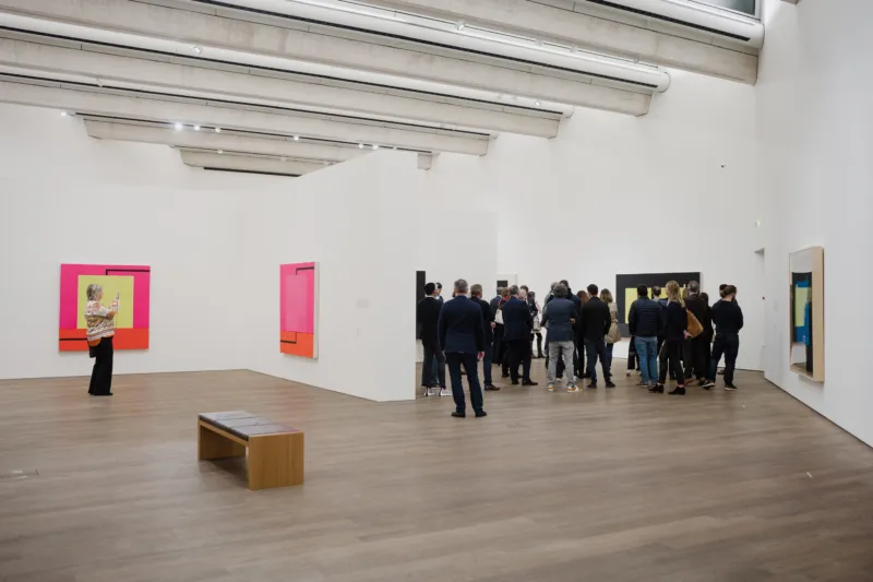 Vue de l'exposition "Peter Halley. Conduits: Paintings from the 1980s", Mudam Luxembourg 31.03 – 15.10.2023 © Photo : Marion Dessard | Mudam Luxembourg