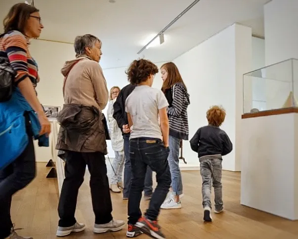 Visite en famille, Mudam 2015 © Photo : Mudam Luxembourg